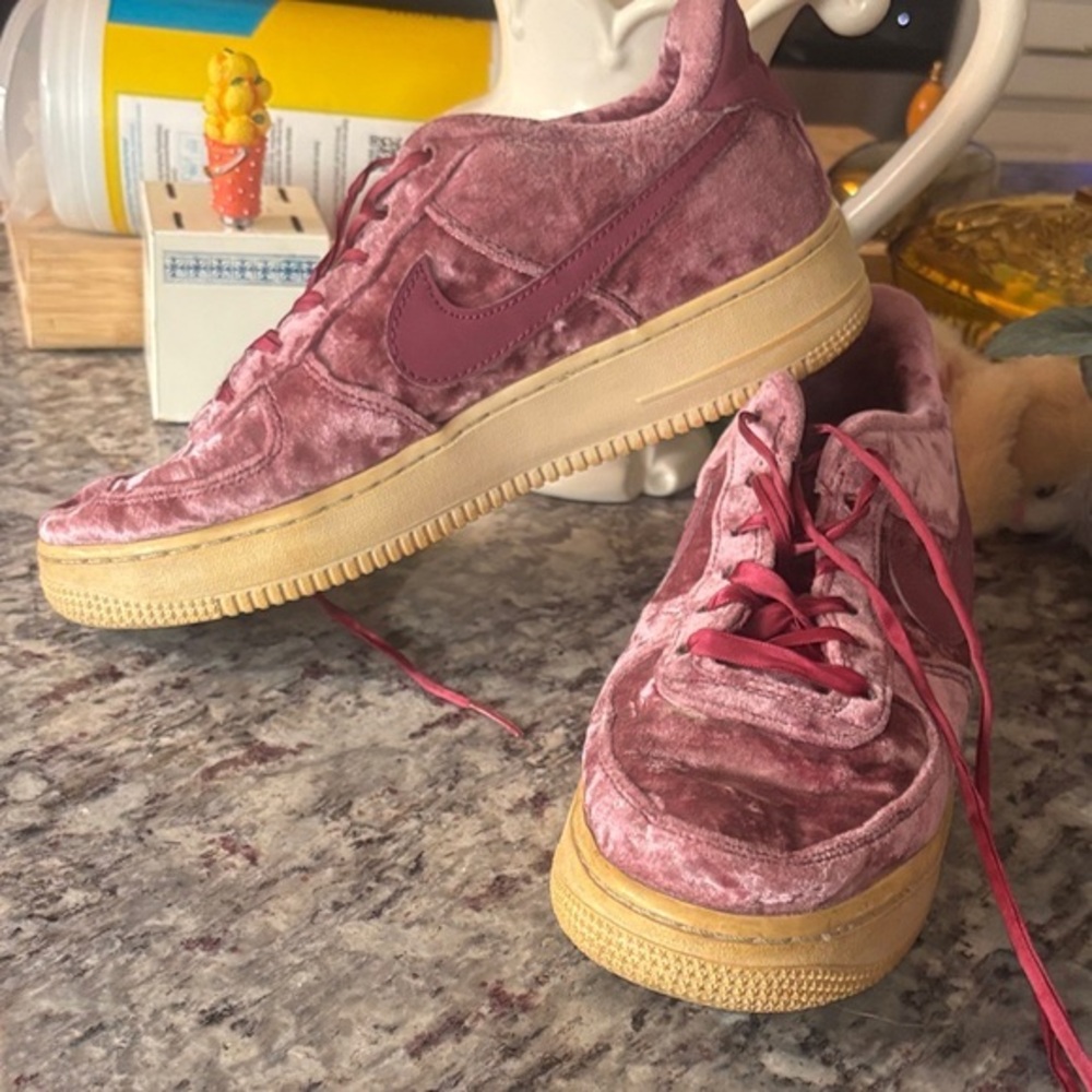 Nike Air Force 1 mauve suede velvet- 7Y women’s 8.5